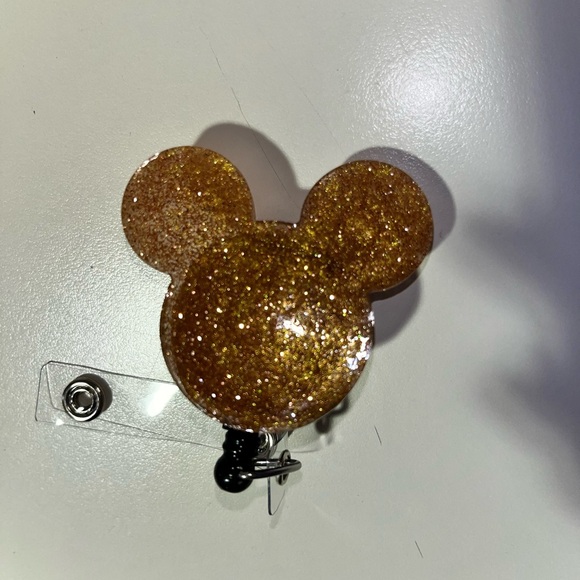 Let’s customize your own badge reel!! - Picture 1 of 4